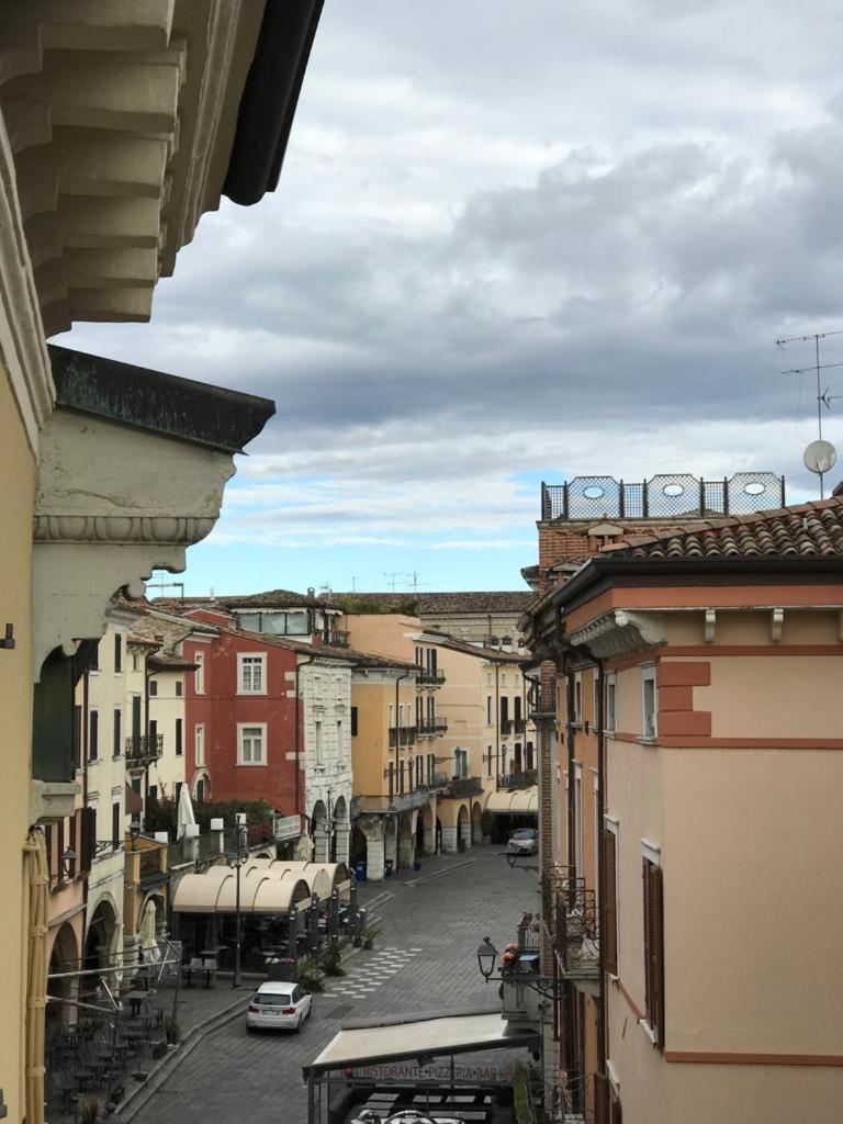 Casa La Margherita Desenzano del Garda Bagian luar foto