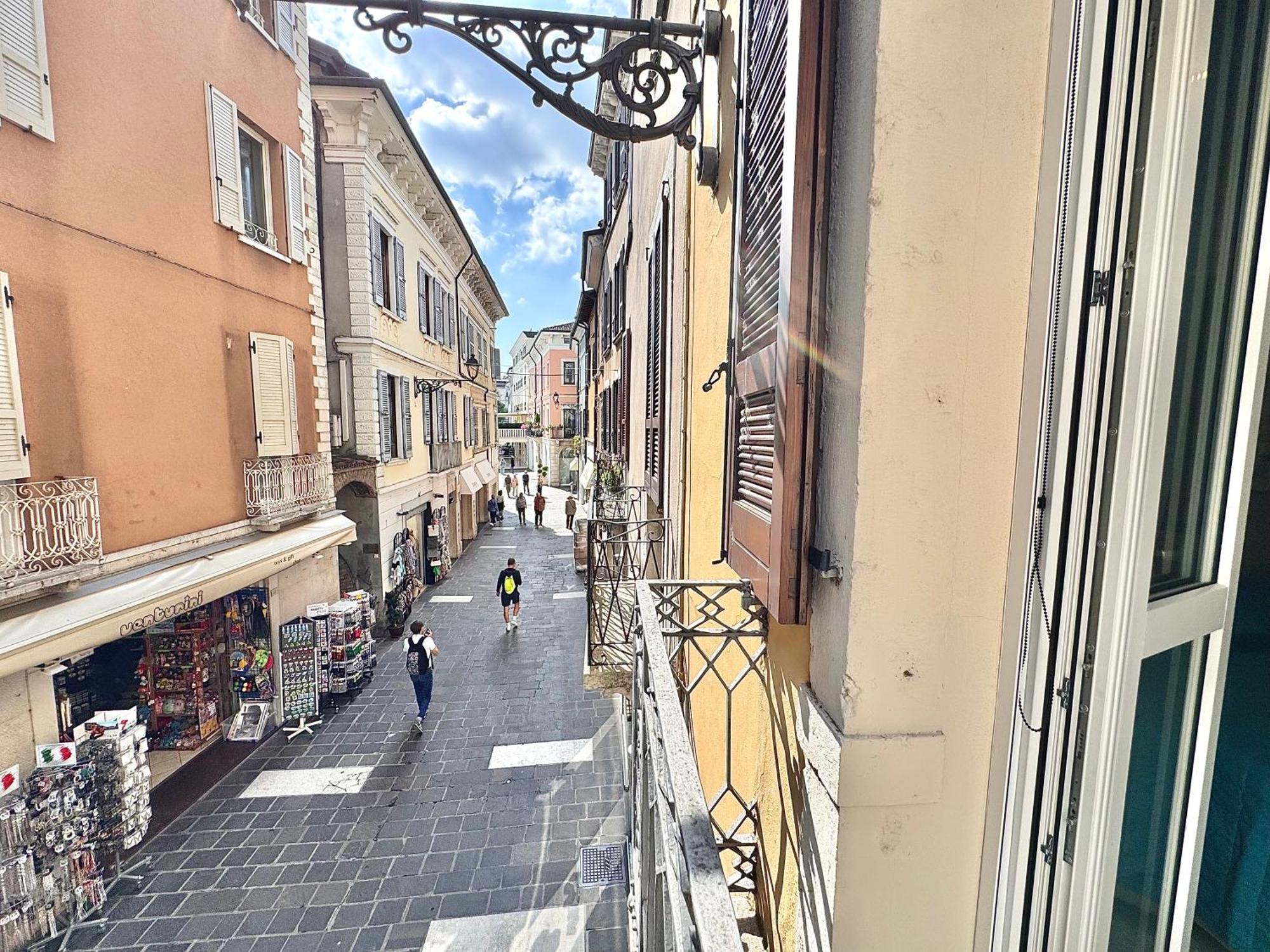 Casa La Margherita Desenzano del Garda Bagian luar foto